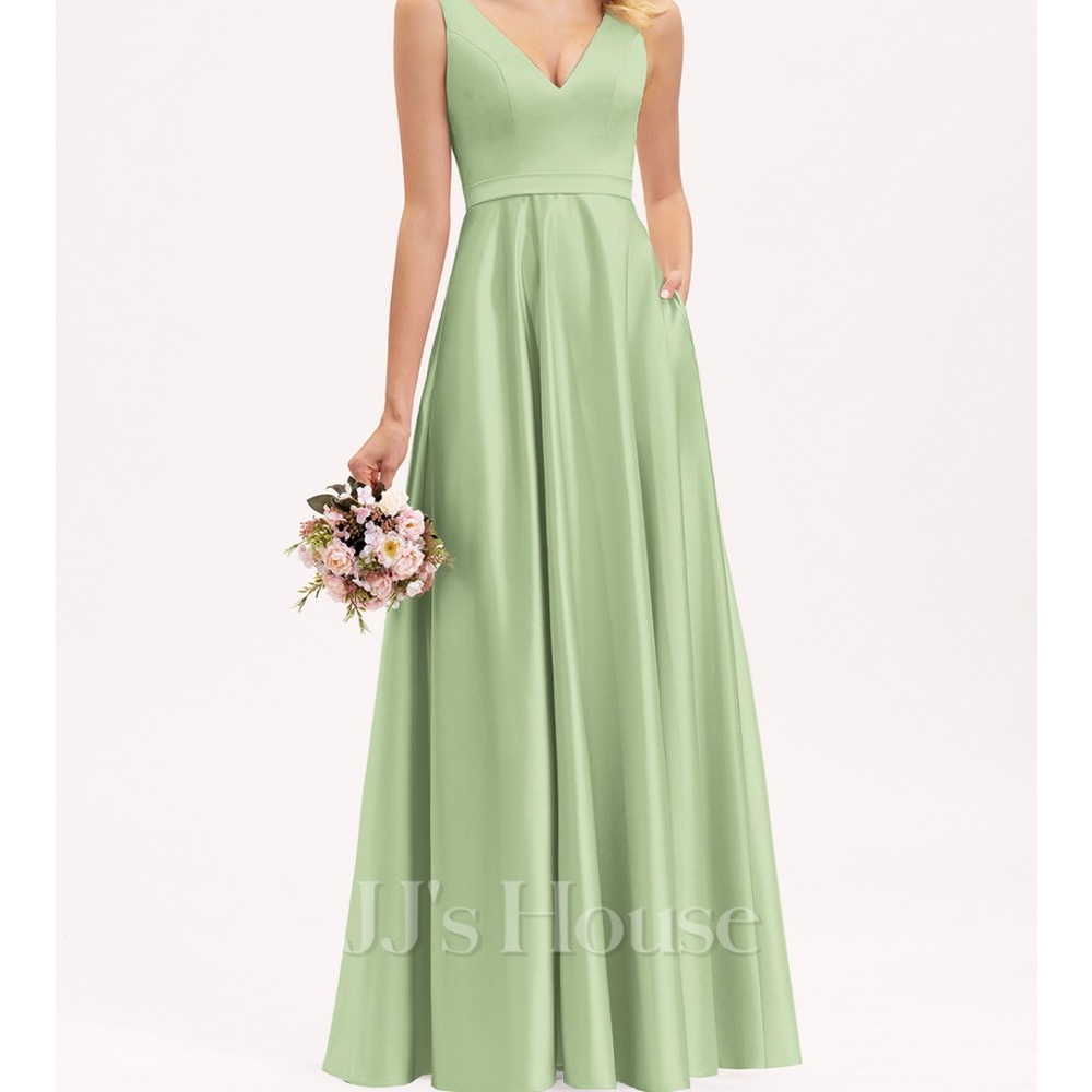JJs House Green Maxi Dress with Ruched A-line Style and V-neck